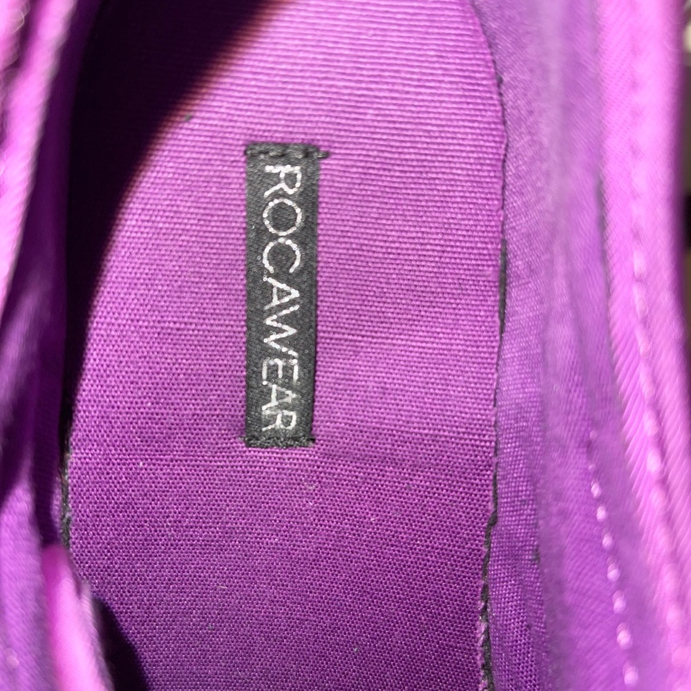 Sneakers - Picture 6 of 10